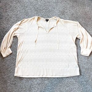 Torrid decorative knit 3/4 puff sleeve lightweight boho sweater. Size 6. V neck